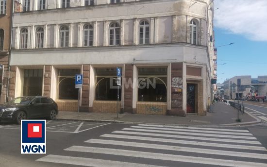 Lokal handlowy na  wynajem Wrocław - Lokal usługowy do wynajęcia ul. Piłsudskiego Wrocław Centrum z witrynami